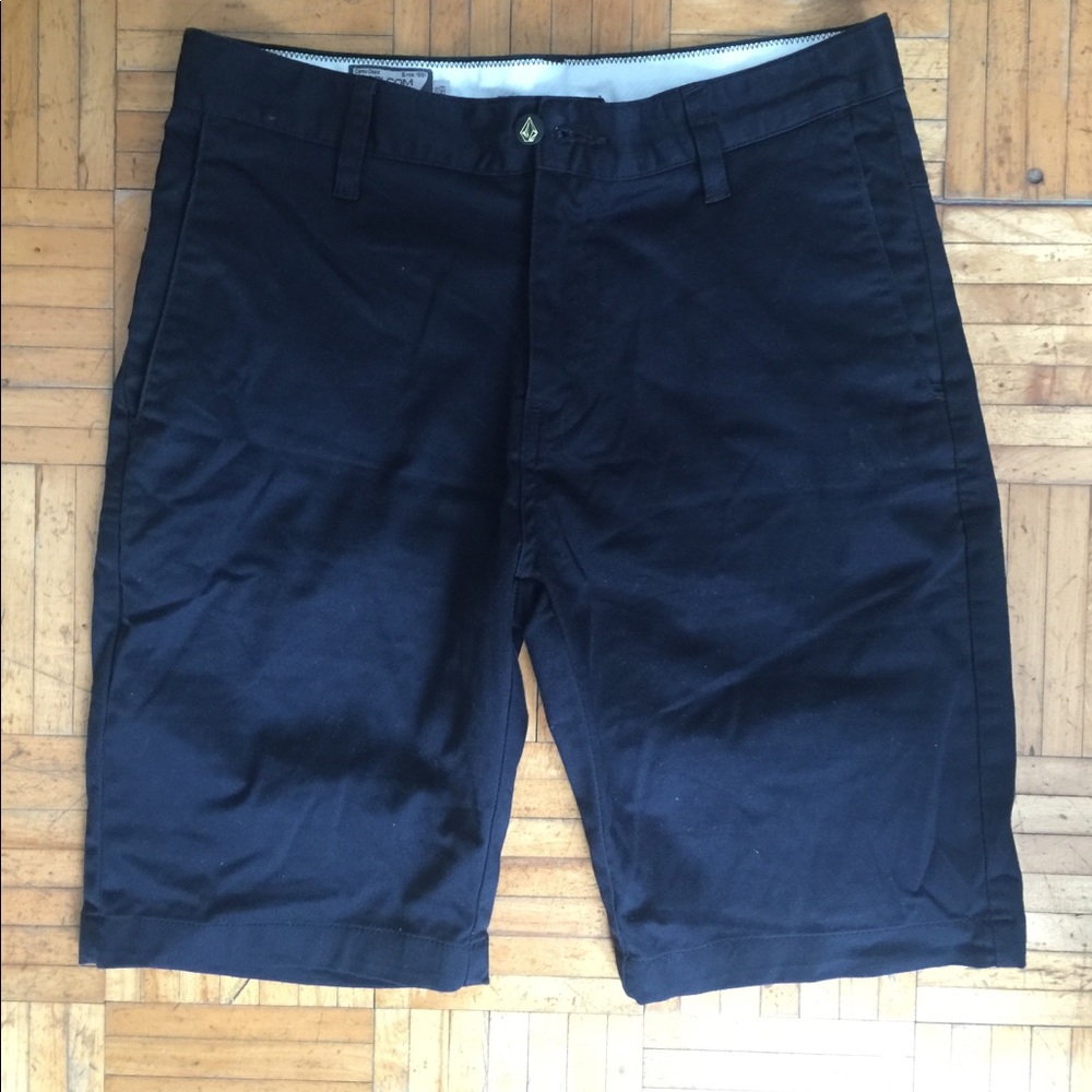 « Volcom » shorts